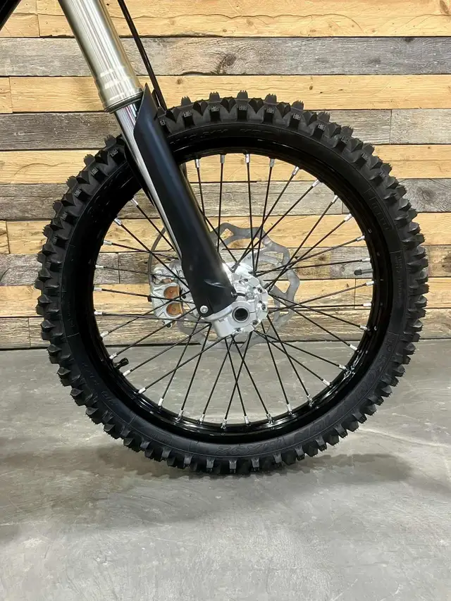 2025 STARK FUTURE VARG 1.2 MX-MOTOCROSS + 60 HP A 80 HP (ALPHA)  in Dirt Bikes & Motocross in Laval / North Shore - Image 25