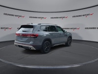 // ACCIDENT FREE!! // This 2025 Volkswagen Atlas Peak Edition 4WD is a bold midsize SUV built for bu... (image 7)