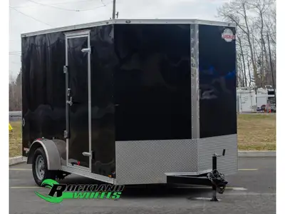 2018 Cargo Mate V-NOSE ENCLOSED TRAILER 7 x 12 DIMENSIONS: hauteur: 7' longueur: 12' largeur entrée:...