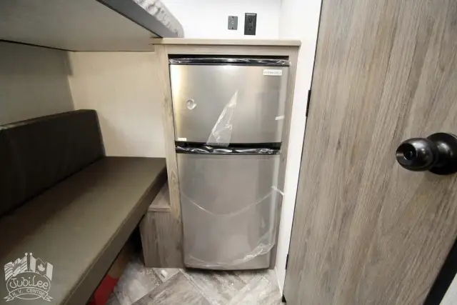 2025 ,Sun Lite,Sunset Park RV 13BH in Travel Trailers & Campers in Kamloops - Image 16