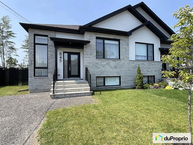 $459,000 - Semi-detached in Drummondville (Drummondville) — photo 1