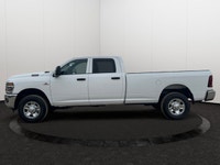 SPECIAL OFFER! This 2025 RAM 2500 TRADESMAN CREW CAB 4X4 has the following options Hd Vinyl 40/20/40... (image 1)