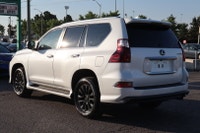 ACCIDENT FREE The 2020 Lexus GX 460 combines cutting-edge technology with premium comfort and refine... (image 4)