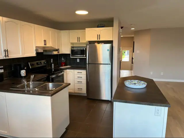 Kanata hi tech area furnished room62863765743363122
