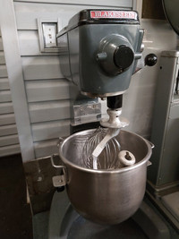 HUSSCO USED 30 Qt  Dough Mixer Restaurant Bakery  Equipment