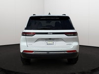 This 2026 JEEP GRAND CHEROKEE LAREDO 4X4 has the following options Cloth Seats, Heated Front Seats,... (image 4)