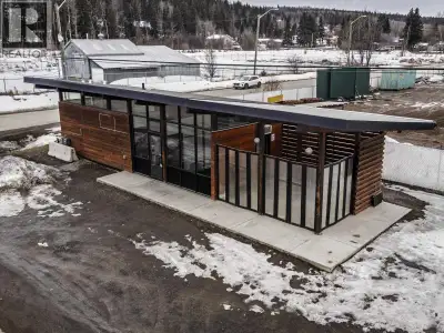 Prime Commercial Opportunity - Stunning Timber Post & Beam Building. Discover the perfect location f...