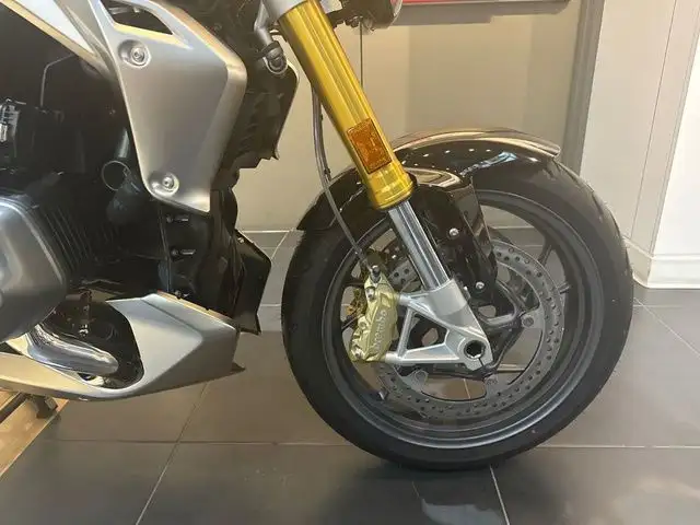 2023 BMW R 1250 R Triple Black 1250 RS Black Storm Metallic in Sport Touring in Calgary - Image 6