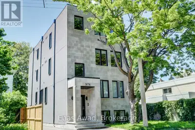 AVAILABLE JULY 1ST - HYDRO ENBRIDGE EXTRA - PARKING INCLUDED Welcome home to beautiful, spacious, 97...