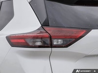 Recent Arrival! AWD. 2024 Nissan Rogue SV 4D Sport Utility White CVT with Xtronic AWD 1.5L DOHC Fina... (image 7)