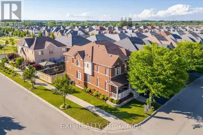 Experience refined family living in the heart of Greensborough. Perfectly positioned on a premium, p...