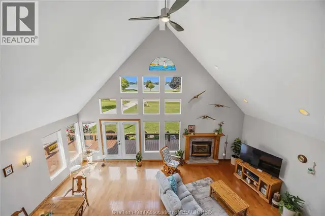 3932 St Clair PARKWAY Port Lambton, Ontario in Houses for Sale in Chatham-Kent - Image 24