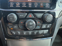 2022 Jeep Grand Cherokee WK Limited Loaded! - 4-wheel drive - Leather & heated seats - Touchscreen w... (image 8)