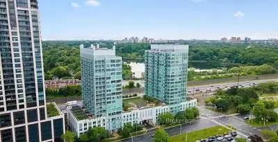 Price: $775,000 / $2,940/mo Welcome to a rare offering at Park Lake an exquisite 2+1 bedroom residen...