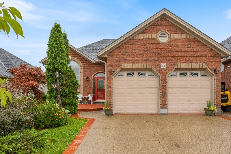 Stunning 2+1 bedroom raised bungalow now available in West Brant