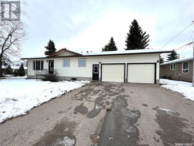 410 3rd AVENUE Whitewood, Saskatchewan in Houses for Sale in Regina
