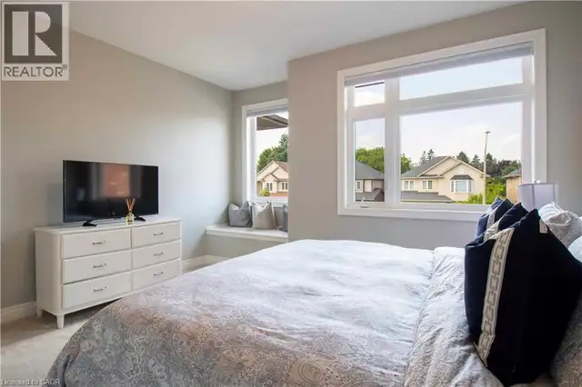 19 SECINARO Avenue Ancaster, Ontario in Long Term Rentals in Hamilton - Image 32