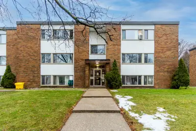 Charming One Bedroom - Steps to Everything!