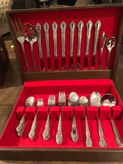 Cutlery in excellent condition to serve 8 - see photos - will deliver within reason - Tarnish resist...