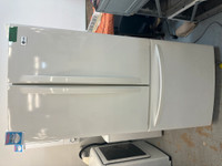9209-Réfrigérateur LG blanc portes française white french doors