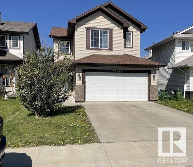 Great open concept floor plan in this 2 storey family home in Br