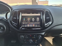 Look at this certified 2018 Jeep Compass Altitude 4x4 | Leather Trim | Sunroof | Heated Seats + Stee... (image 3)