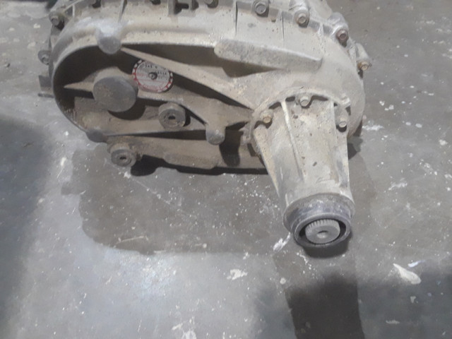 Transfer Case 2005 Dodge 2500 360gas with auto trans in Transmission & Drivetrain in Calgary - Image 3