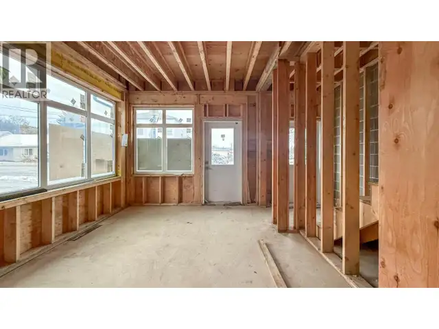 704 Cliff Avenue Enderby, British Columbia in Commercial & Office Space for Rent in Prince Rupert - Image 16