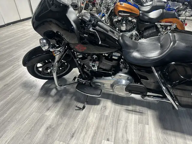 2019 Harley-Davidson ELECTRA GLIDE STANDARD in Street, Cruisers & Choppers in London - Image 14