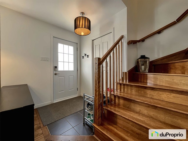 $419,000 - Townhouse for sale in Val-Belair — photo 2