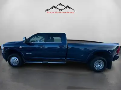 THIS VERY CLEAN 2024 RAM 3500 CREW CAB DUALLY COMES WITH A 6.7 CUMMINS DIESEL,AISEN AUTOMATIC TRANSM...