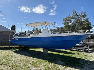 In Stock- New 2023 Apex Quepos 27 power matched by twin Yamaha 115 HP engines The Quepos 27 is desig...