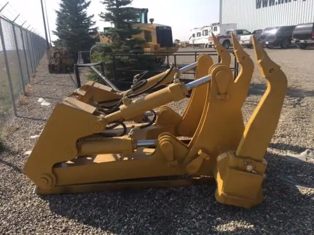2024 CAT D7 dozer multi shank ripper New CAT D7 dozer multi shan in Heavy Equipment in Lethbridge - Image 3