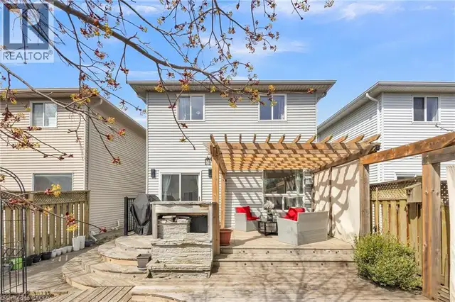 425 ERINBROOK Drive Kitchener, Ontario in Houses for Sale in Kitchener / Waterloo - Image 30