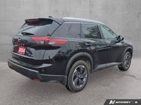 *CLEAN CARFAX, ANDROID AUTO, APPLE CAR PLAY, MOONROOF, HEATED SEATS, DUAL-CLIMATE CONTROL.* 8-inch N... (image 5)