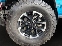 This Jeep Wrangler is equipped with: Cloth Low-Back Bucket Seats, Remote Start, Front Heated Seats,... (image 6)