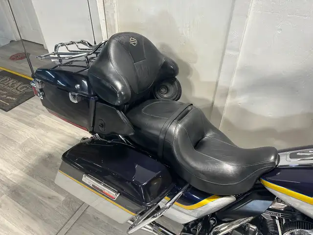 2012 Harley-Davidson CVO ULTRA LIMITED in Other in London - Image 7