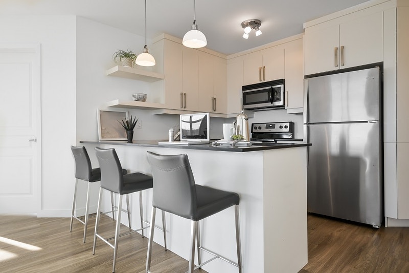 Brossard 4 1/2 Tout inclus Garage disponible Locations longue