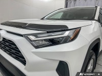 Low KM! No Reported Accidents! Discover the future of eco-friendly driving with this low-mileage 202... (image 9)