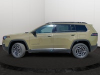 This Jeep Cherokee has a dependable EJN 1.6L I-4 EP Turbo Hybrid engine powering this Variable trans... (image 1)