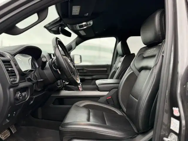 2023 Ram 1500 Sport GT Crew Cab 4WD | No Accidents | 5'7 Box in Cars & Trucks in Calgary - Image 7