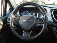 Local all-wheel-drive trade-in with no accidents! Fully loaded with tons of optional factory package... (image 5)