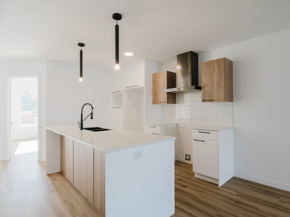 2500 Rue King Est — photo 2