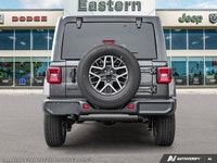 This Jeep Wrangler has a durable Regular Unleaded V-6 3.6 L/220 engine powering this Automatic trans... (image 4)
