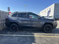 Adventure calls, and this 2021 Jeep Cherokee Trailhawk Elite is ready to answer. Engineered for thri... (image 3)