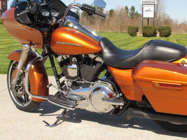 2015 Harley-Davidson FLTRXS Road Glide Special 103 Motor 52,000  in Sport Touring in Leamington - Image 15