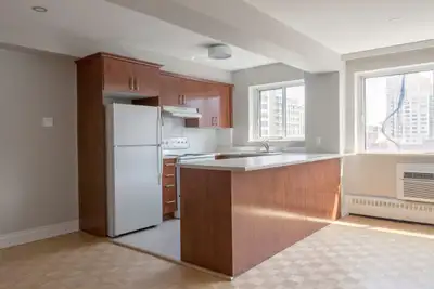 Akelius one bedroom apartment for rent. Located near Drummond and Sherbrooke in the Downtown - McGil...