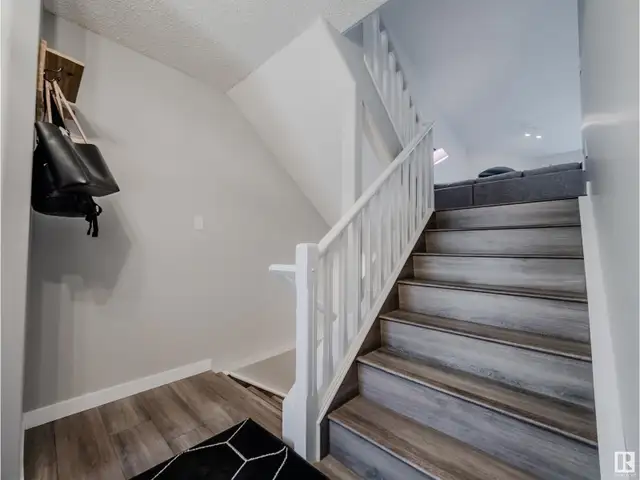 #18 64 BLACKBURN SW Edmonton, Alberta62864392095747121