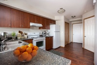 Broadstreet's Camille Townhomes offers 3 bedroom pet friendly townhomes for rent in the historic are... (image 6)