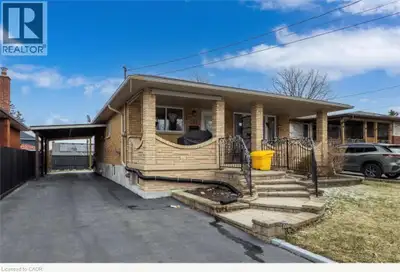 Welcome to 101 Victor Blvd and all that it has to offer. 3 + 1 bedroom, 2 bathrooms, finished baseme...